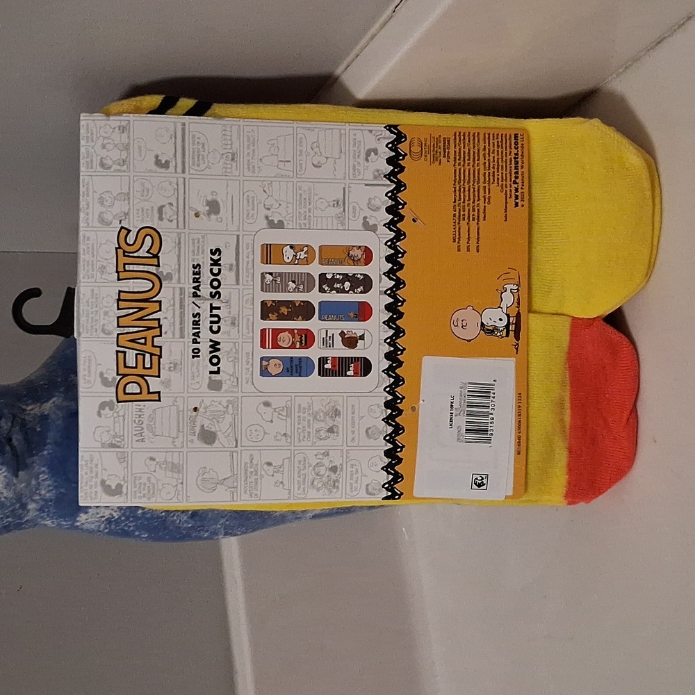 Peanuts Socks 10 Pack. New. Size 4-10 - Picture 2 of 5